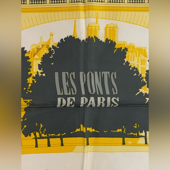 Hermes Vintage Silk Scarf Les Ponts De Paris Carre 90 Hugo Grygkar - Picture 2 of 16